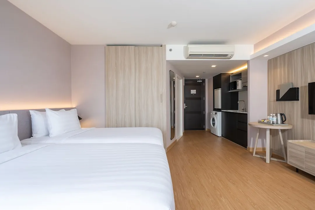 Aster Hotel and Residence-Grand Deluxe Twin-2