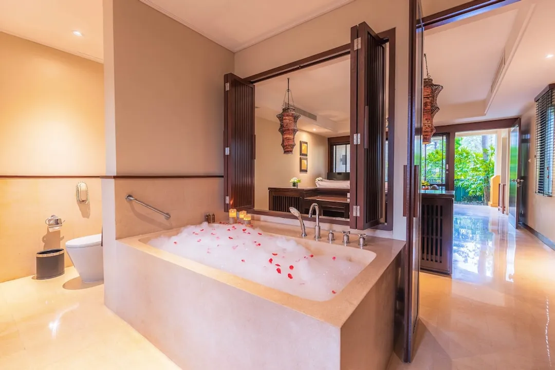 Paradox Resort Phuket-Premium Garden Villa-6