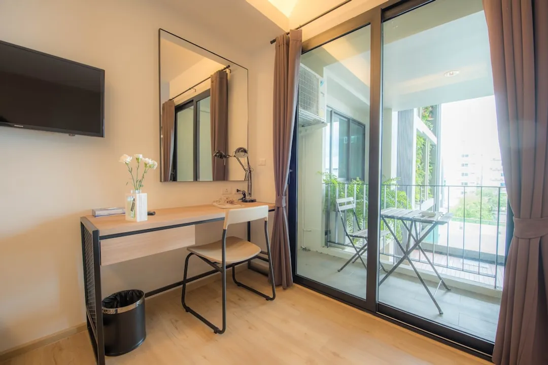 席娜卡琳米飯店-Pool Junior Room (Building A)-6