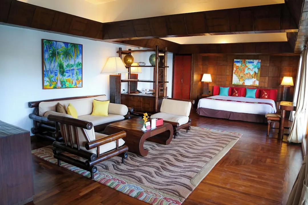 Mom Tri's Villa Royale-Suite, 1 Bedroom (Classic Wing Suite #5 Hong Haa)-2