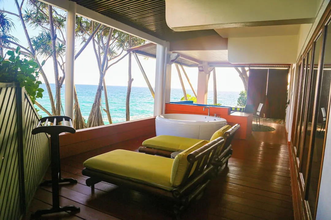 Mom Tri's Villa Royale-Suite, 1 Bedroom (Classic Wing Suite #5 Hong Haa)-6