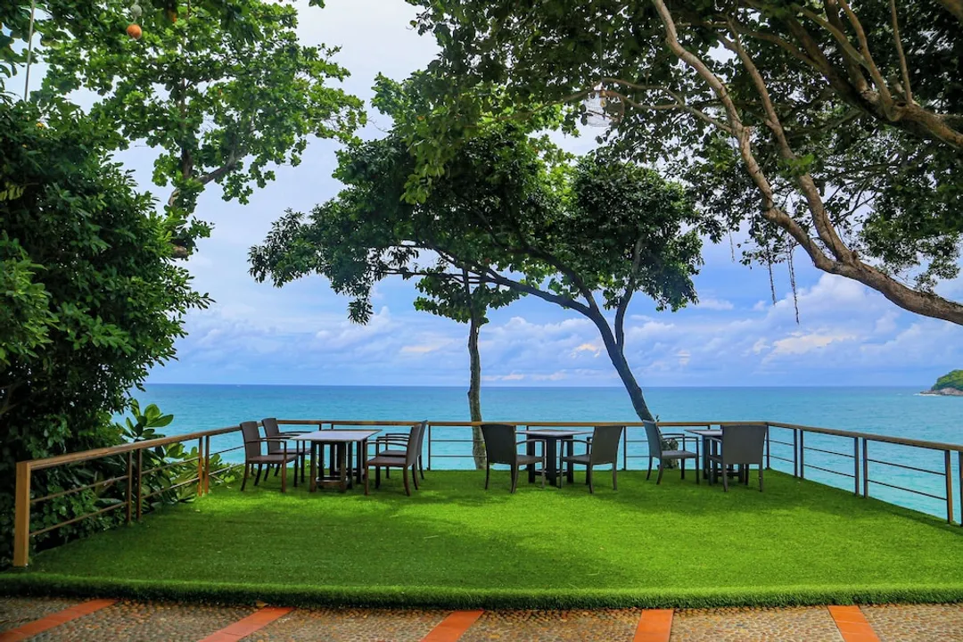 Mom Tri's Villa Royale-Ocean Wing Bourgogne-14