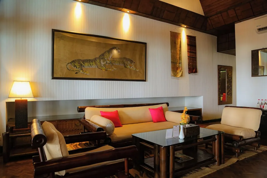 Mom Tri's Villa Royale-Classic Suite, 1 Bedroom (Classic Wing Suite #3 Hong Sam)-6
