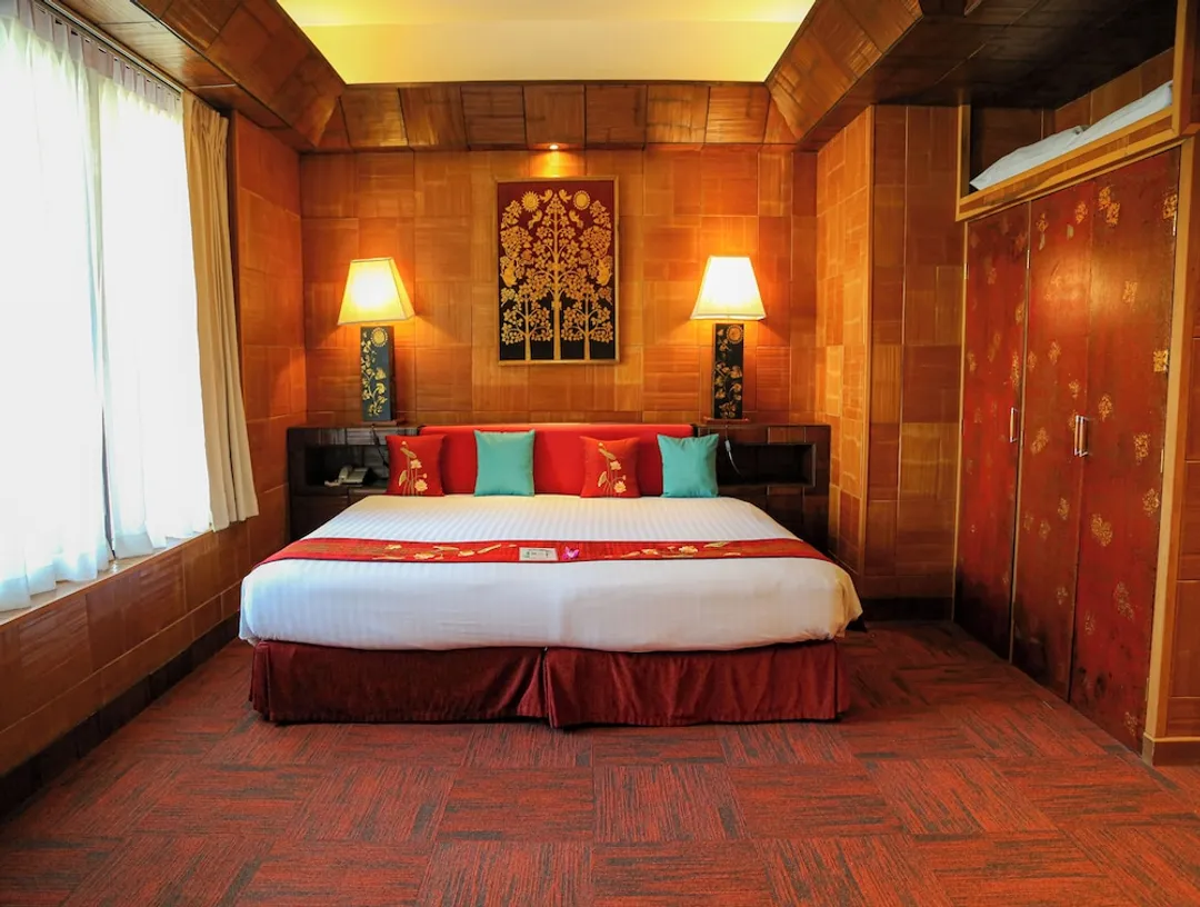 Mom Tri's Villa Royale-Suite, Pool Access (Kata Suite)-7
