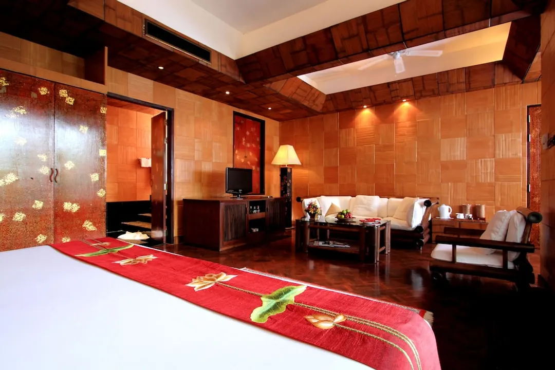 Mom Tri's Villa Royale-Suite, Pool Access (Kata Suite)-2