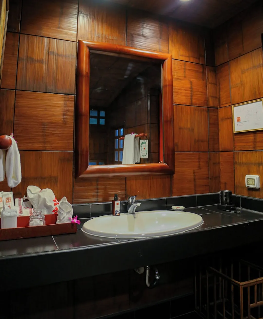 Mom Tri's Villa Royale-Executive Suite, 1 Bedroom (Classic Wing Suite #2 Hong Song)-13