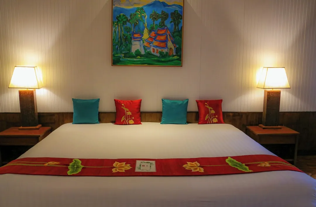 Mom Tri's Villa Royale-Executive Suite, 1 Bedroom (Classic Wing Suite #2 Hong Song)-1