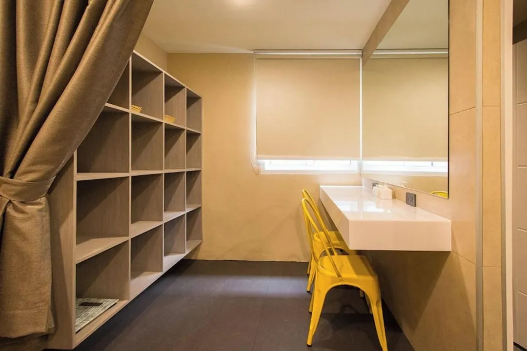 Lazy Sunday Hostel-Capsule Bed in Female Dormitory Room (Upper Bed)-6