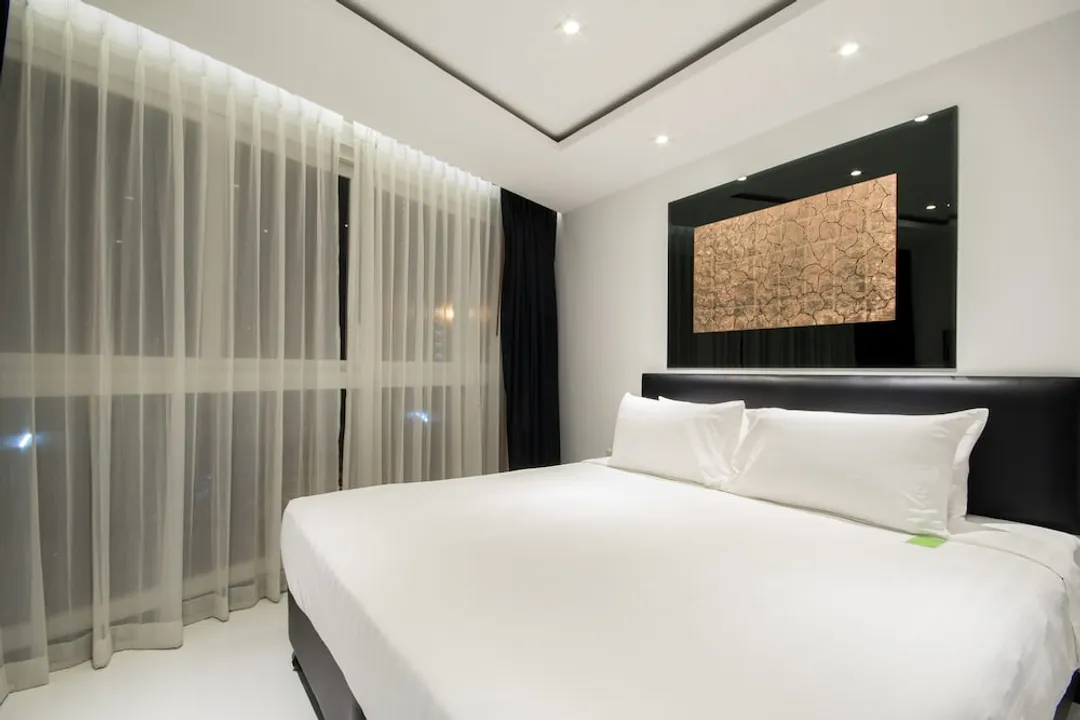 芭達雅新套房-One-Bedroom Superior Suite with Balcony-2