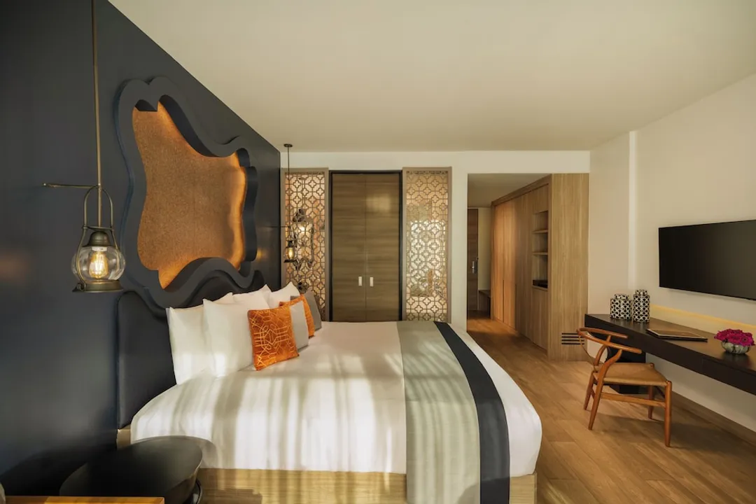 Avista Grande Phuket Karon - MGallery-Deluxe Room, 1 King Bed, Balcony, Pool View-2