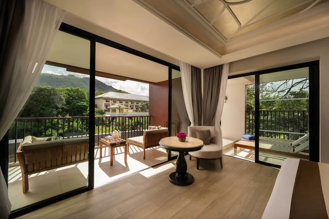Avista Grande Phuket Karon - MGallery-Deluxe Suite, Mountain View (Whirlpool bath)-8
