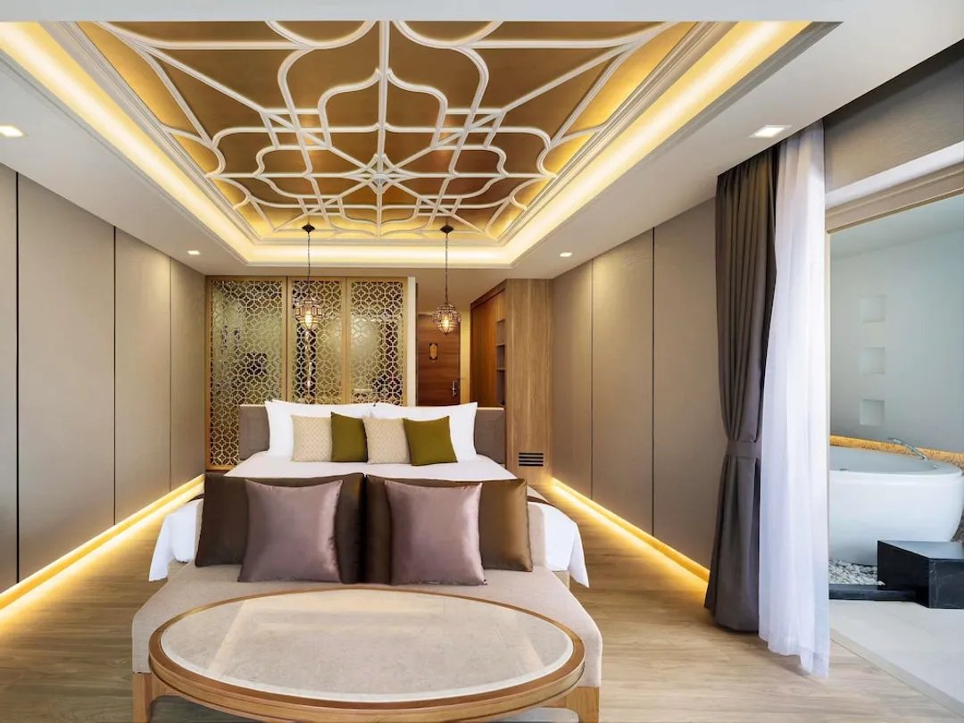 Avista Grande Phuket Karon - MGallery-Deluxe Suite, Mountain View (Whirlpool bath)-11