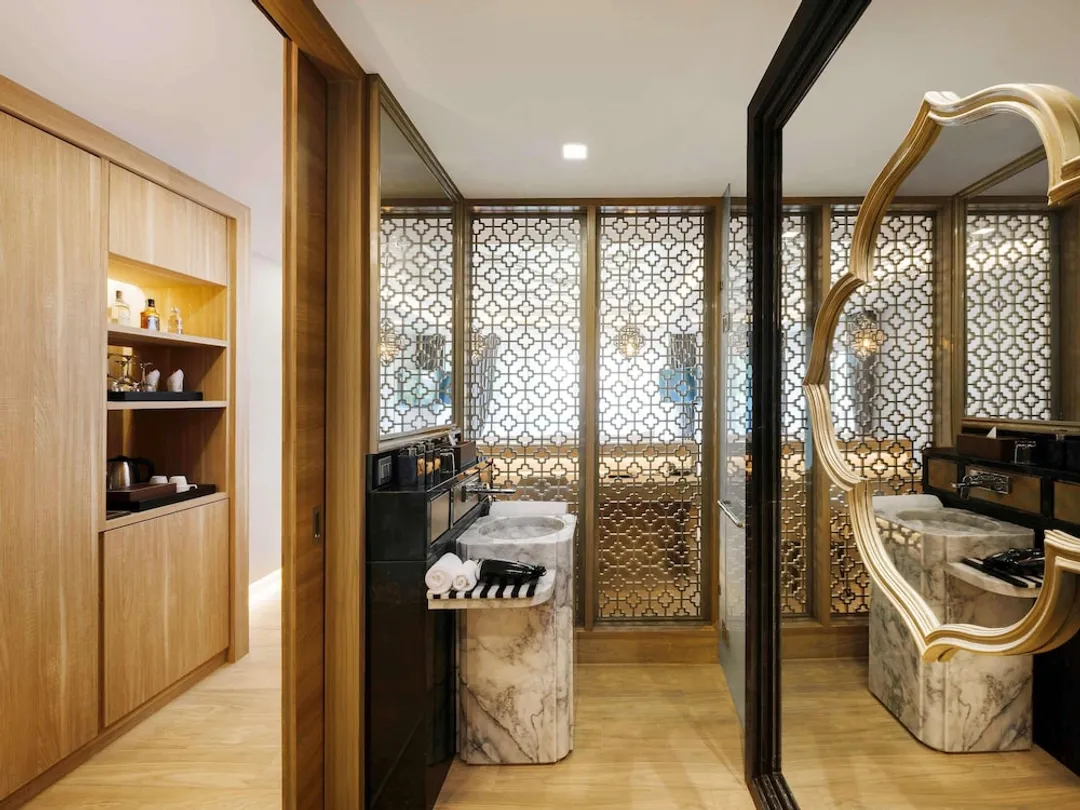 Avista Grande Phuket Karon - MGallery-Deluxe Suite, Mountain View (Whirlpool bath)-7