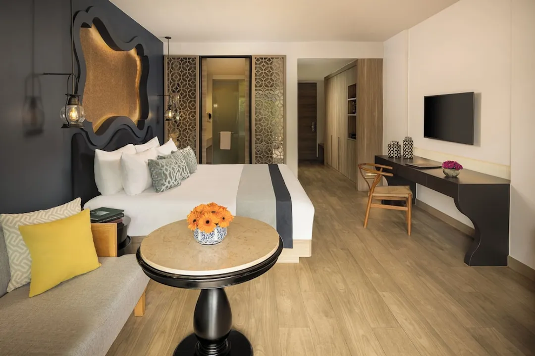 Avista Grande Phuket Karon - MGallery-Deluxe Room, 1 King Bed, Balcony, Mountain View-2
