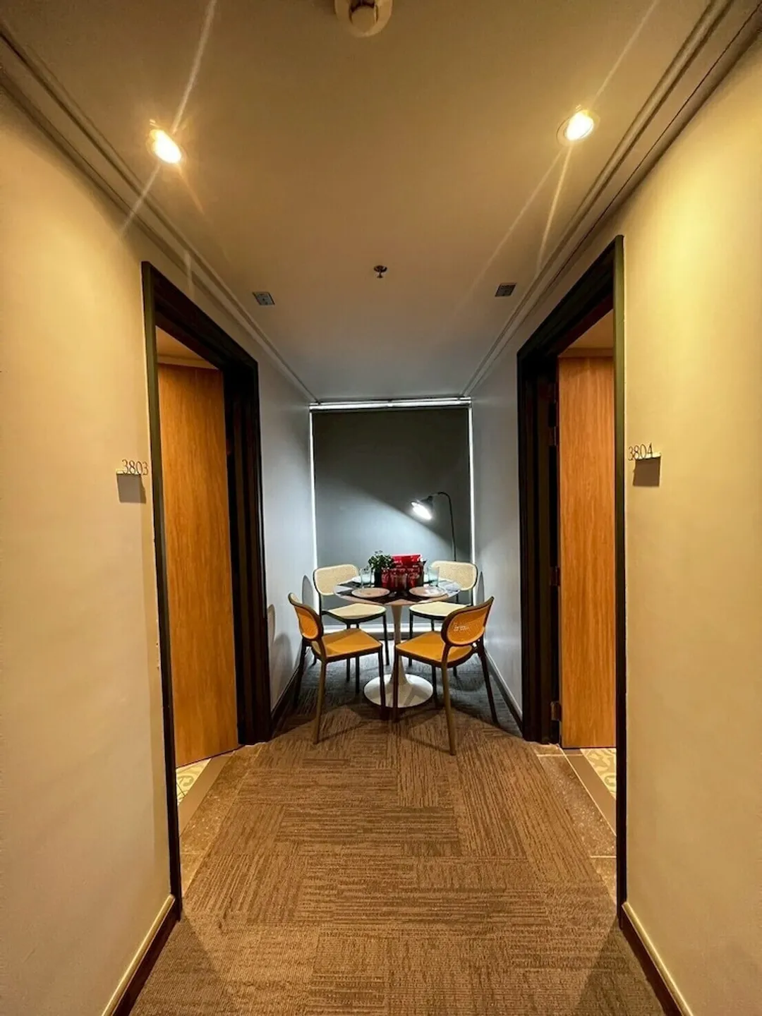 UHG의 쿼터 차오프라야-Family Room River View King Bed-5
