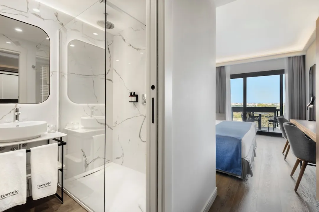 Barceló Roma-Deluxe Room (with Extra Bed)-5