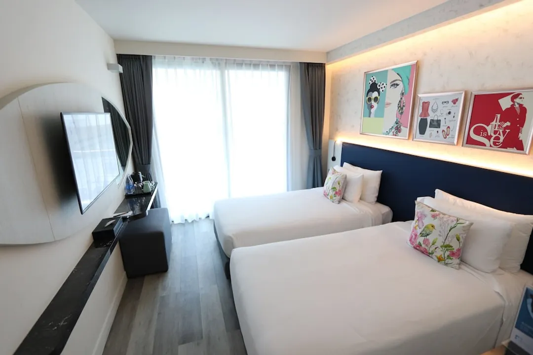 ホテル・クローバー・パトン・プーケット-Premier Balcony room-5