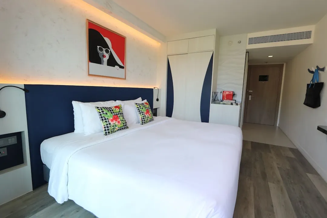 ホテル・クローバー・パトン・プーケット-Premier Balcony room-4