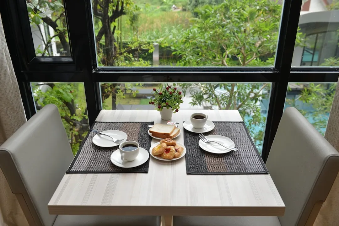 雅頓法義公寓式飯店 - SHA Extra Plus 認證-Deluxe Pool View Room (Twin)-11