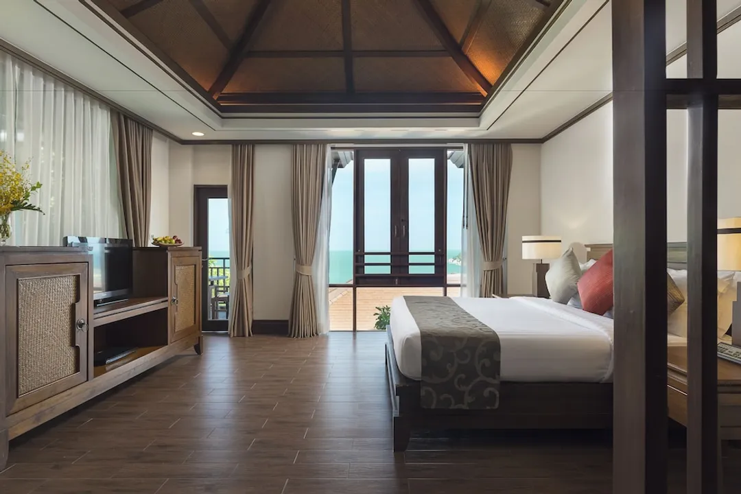 諾拉布里 SPA 度假村-Deluxe Hillside Sea View-1