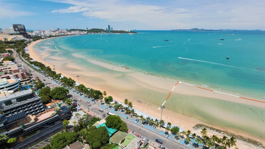 芭達雅假日飯店 - IHG 旗下飯店-標準客房, 1 張特大雙人床, 海灘景觀 (Pattaya, Bay Tower)-5