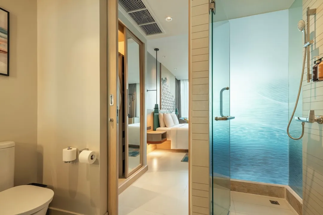 芭達雅假日飯店 - IHG 旗下飯店-標準客房, 1 張特大雙人床, 海灘景觀 (Pattaya, Bay Tower)-2