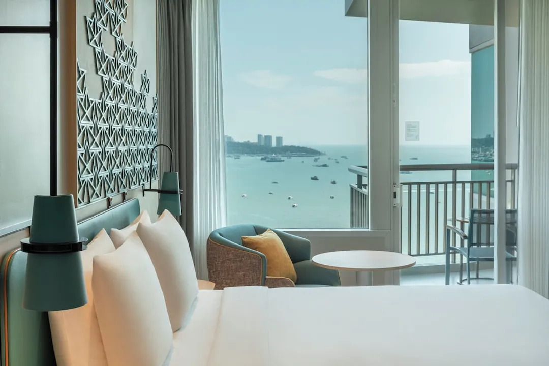 芭達雅假日飯店 - IHG 旗下飯店-標準客房, 1 張特大雙人床, 海灘景觀 (Pattaya, Bay Tower)-4