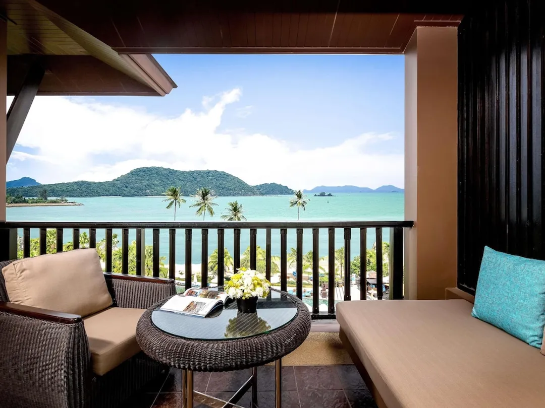普吉岛攀瓦海滩铂尔曼度假酒店-华丽客房, 1 张特大床, 海景-3