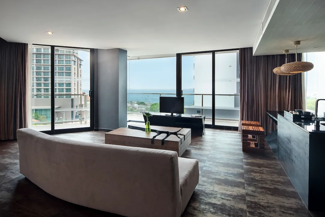 티식스5 쿼터-Royal Suite Sea View-8