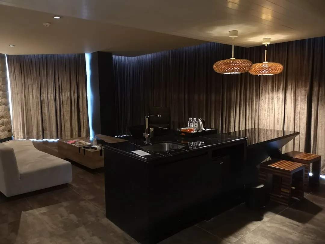 티식스5 쿼터-Royal Suite Sea View-5