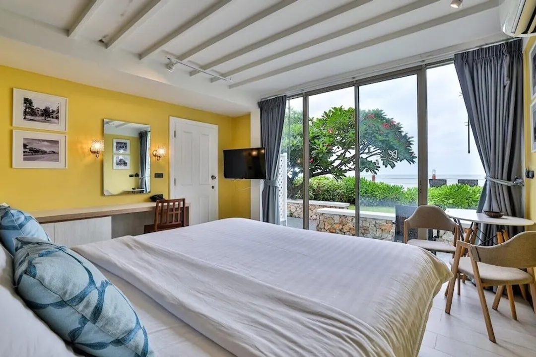 華欣喬查飯店-Deluxe Double Room Beach View-7
