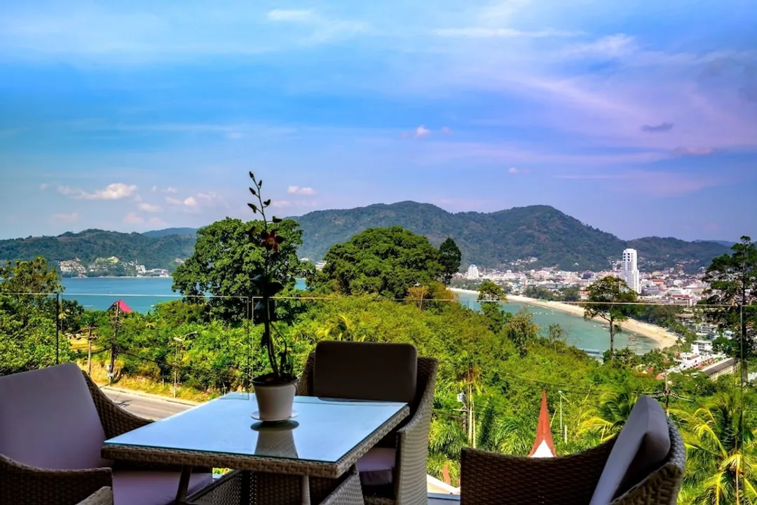 Patong Heights-Superior Suite, Balcony, Ocean View-4