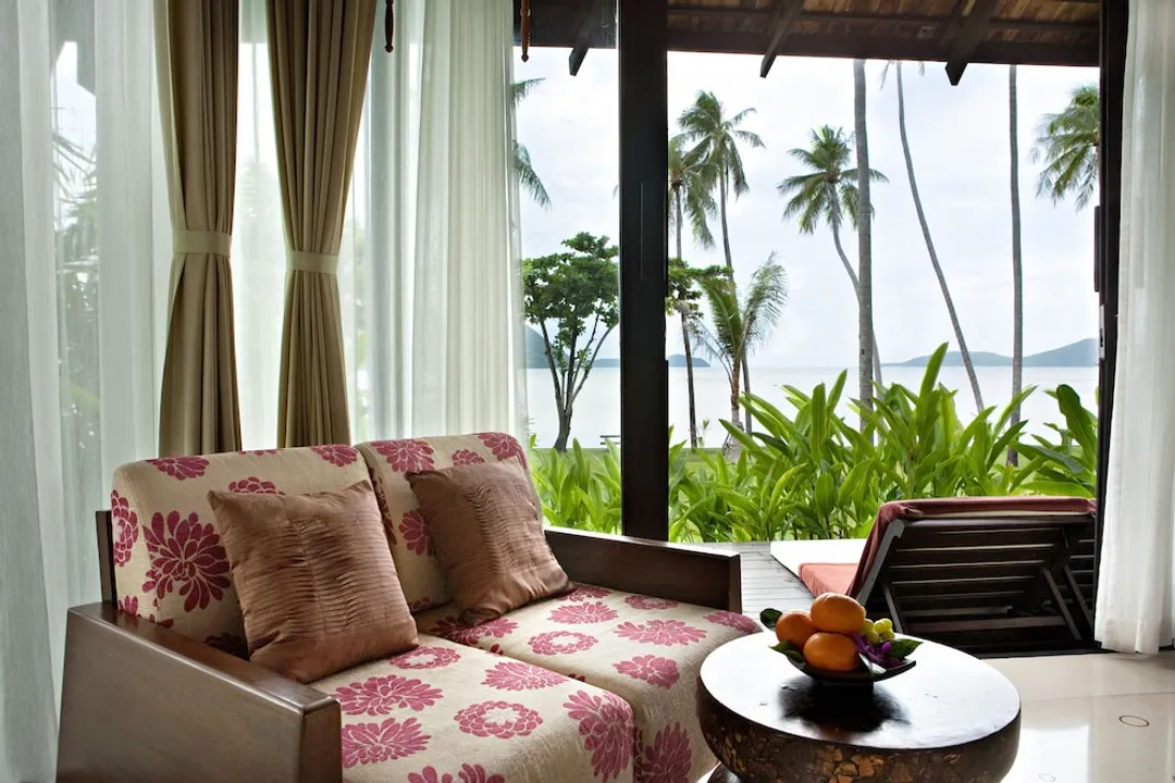 더 비지트 리조트 푸켓-Deluxe Beachfront Villa-4