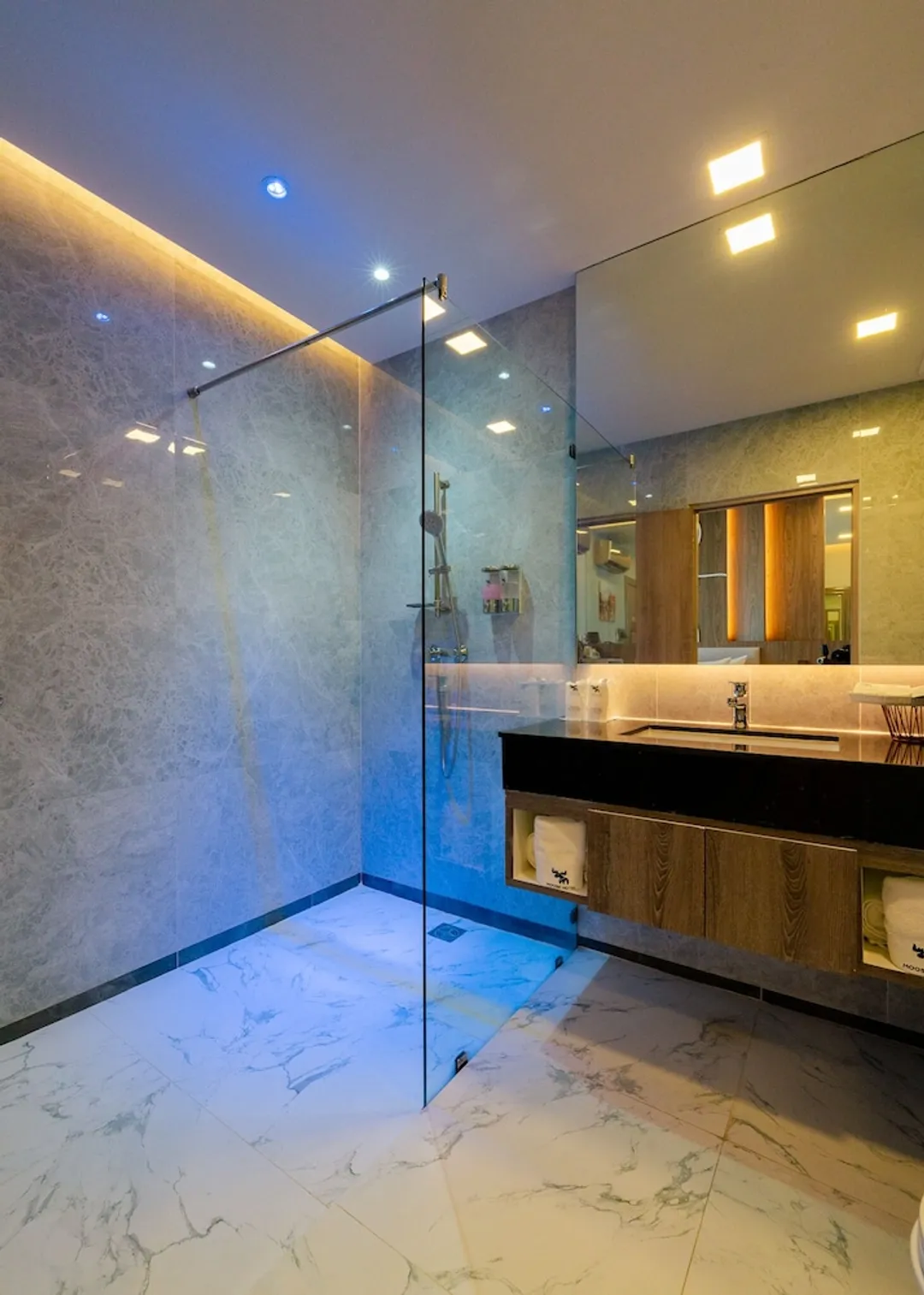 慕斯飯店-Deluxe King with Shower-7