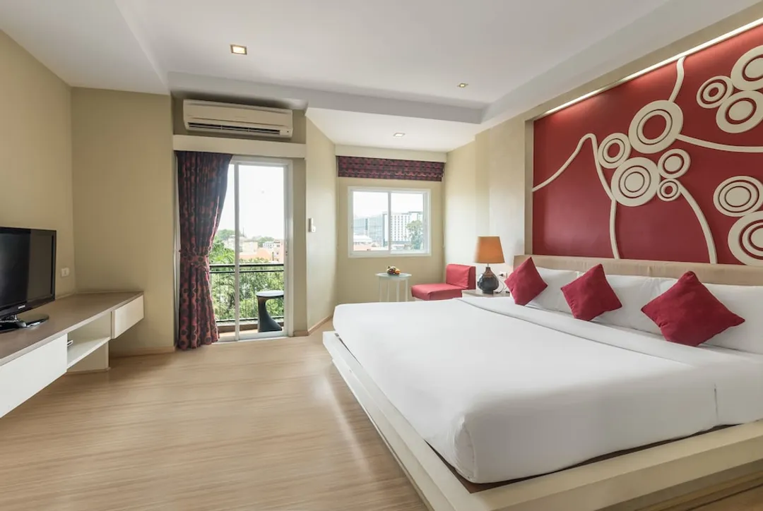 Lantana Pattaya Hotel & Resort-Deluxe Room-1