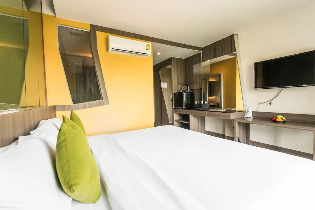 Lantana Pattaya Hotel & Resort-Deluxe Room-9