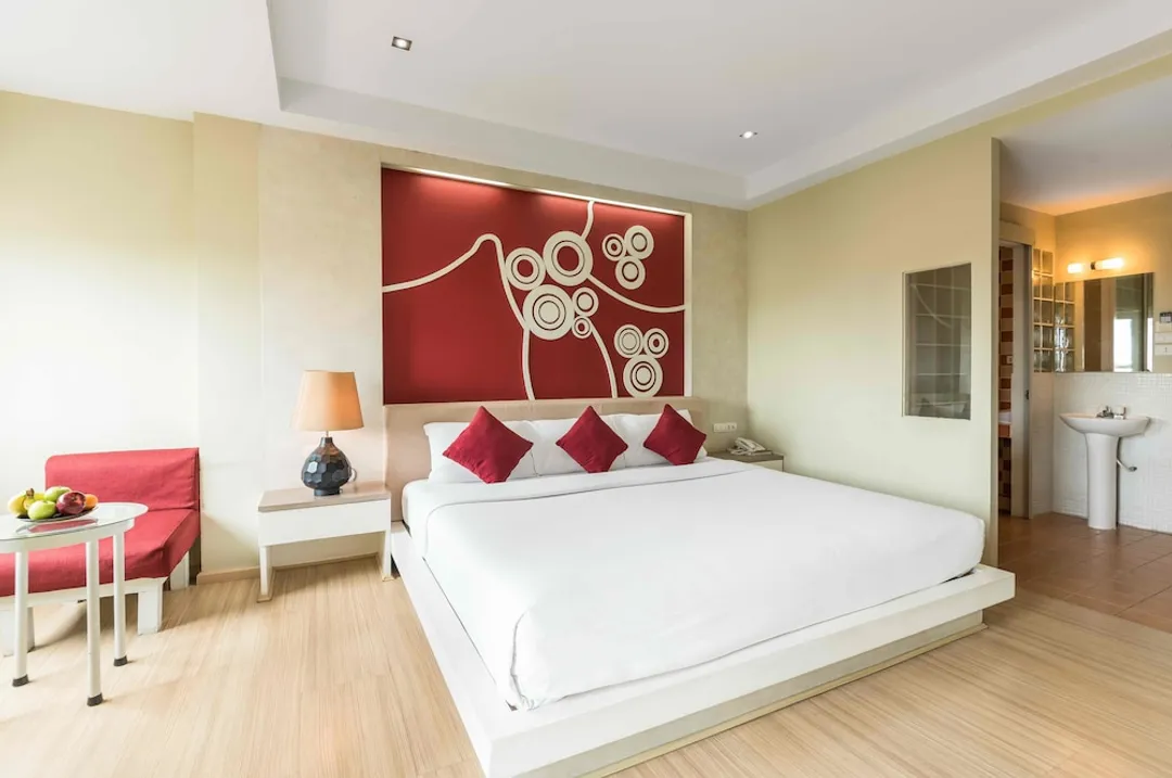 Lantana Pattaya Hotel & Resort-Deluxe Room-3