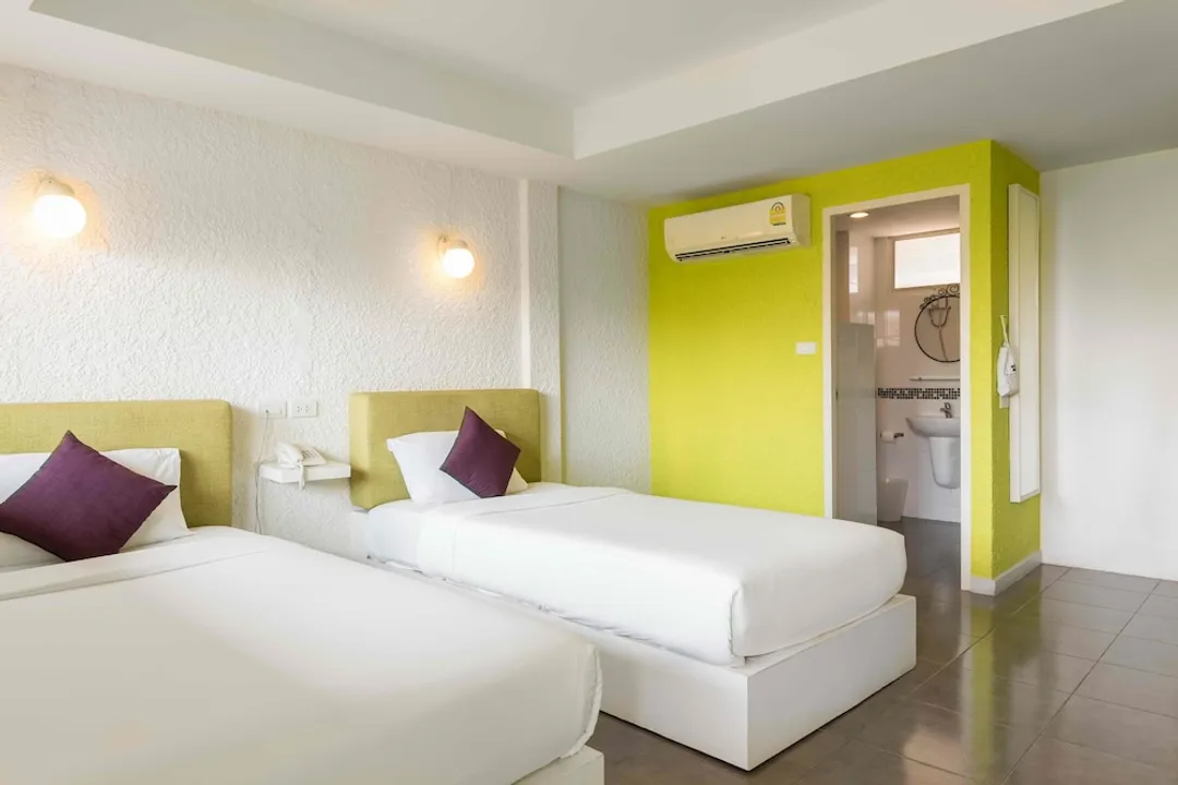 Lantana Pattaya Hotel & Resort-Deluxe Room-4