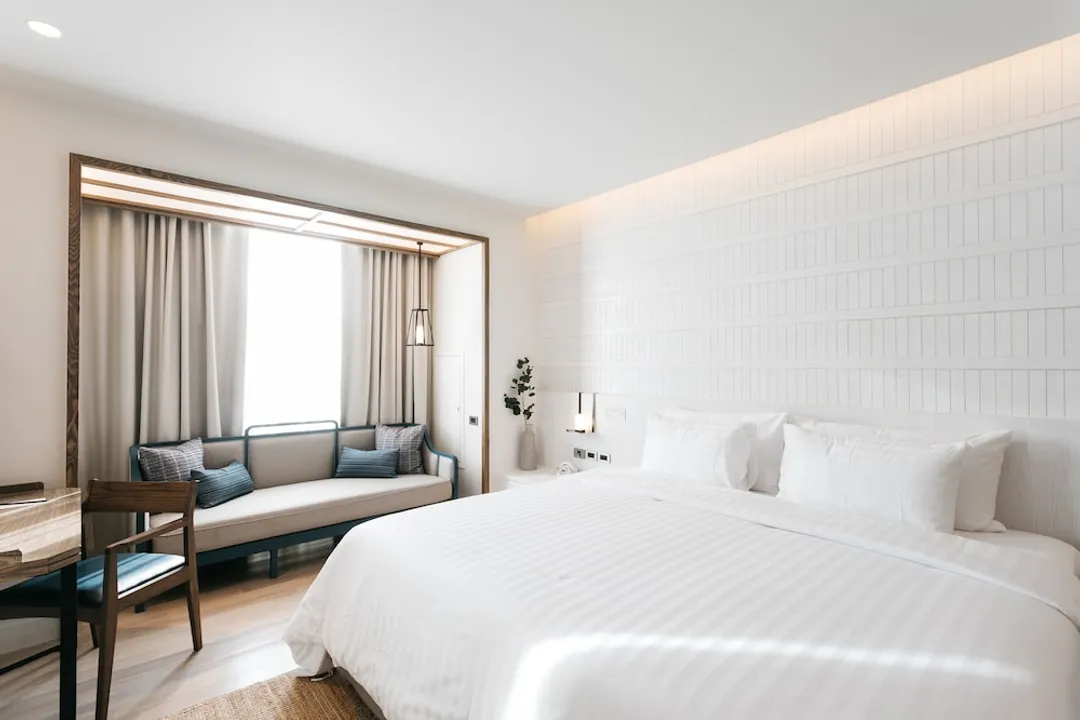 SYN 精品飯店 - SHA Extra Plus 認證-Serene White Double Room (24 Hours Use of Room)-1