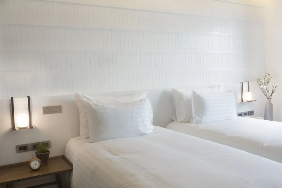 SYN 精品飯店 - SHA Extra Plus 認證-Serene White Twin Room (24 Hours Use of Room)-1