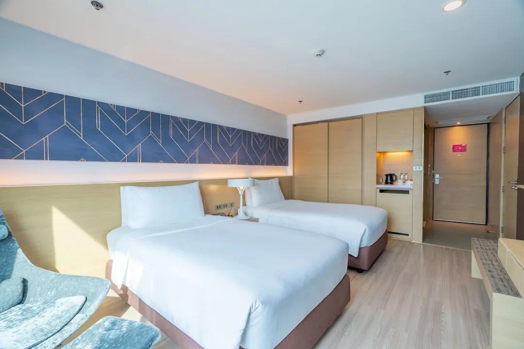 VELA Dhi GLOW Pratunam-Deluxe Twin Room-1