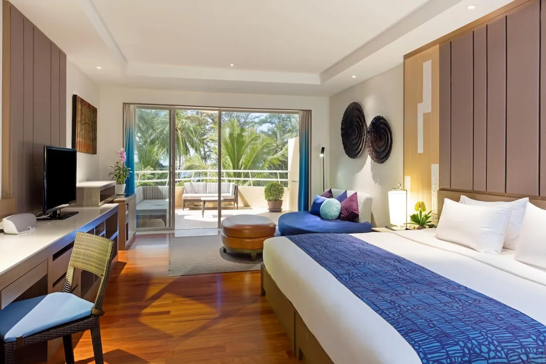 布吉度假村假日酒店 (IHG 旗下酒店)-套房, 1 張特大雙人床, 泳池景 (Furnished Balcony)-8