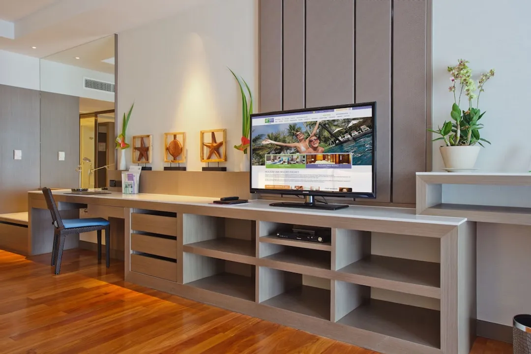 布吉度假村假日酒店 (IHG 旗下酒店)-套房, 1 張特大雙人床, 泳池景 (Furnished Balcony)-2