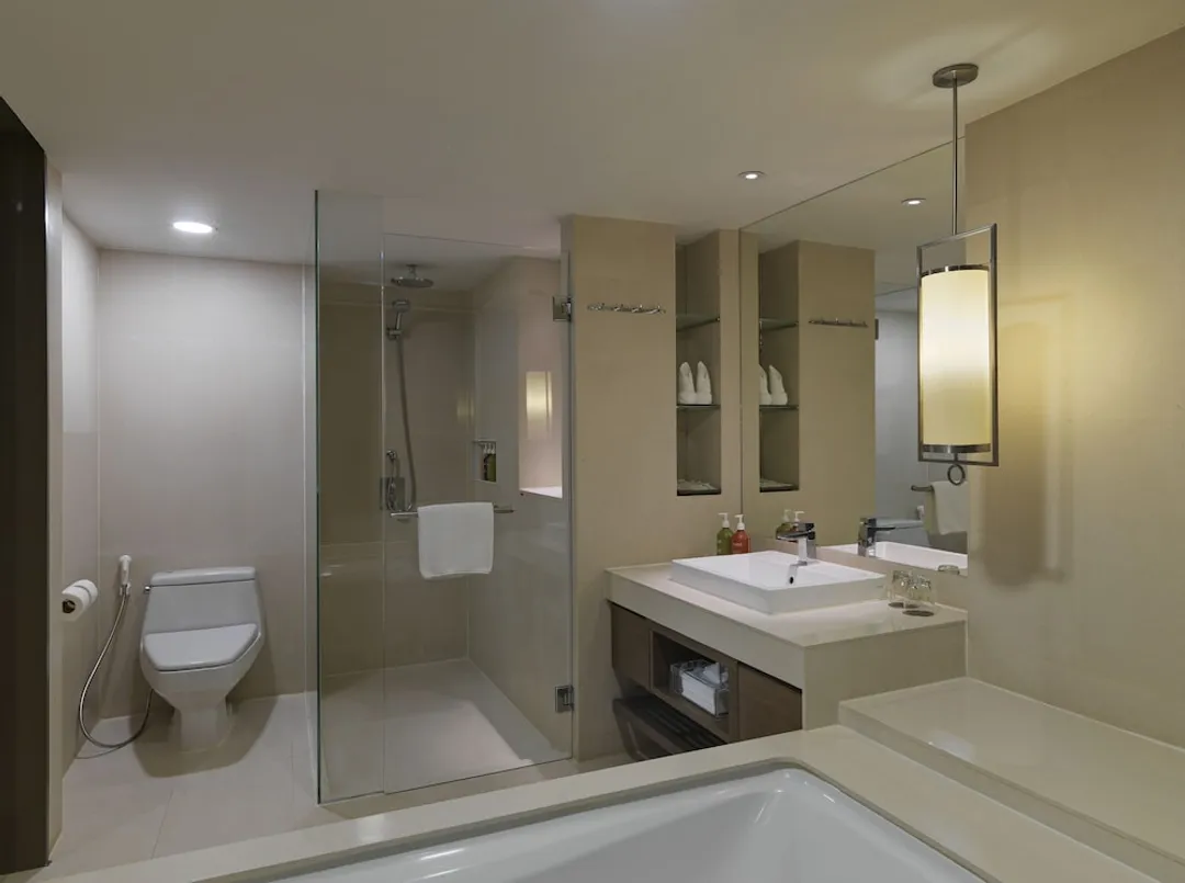 布吉度假村假日酒店 (IHG 旗下酒店)-套房, 1 張特大雙人床, 泳池景 (Furnished Balcony)-12