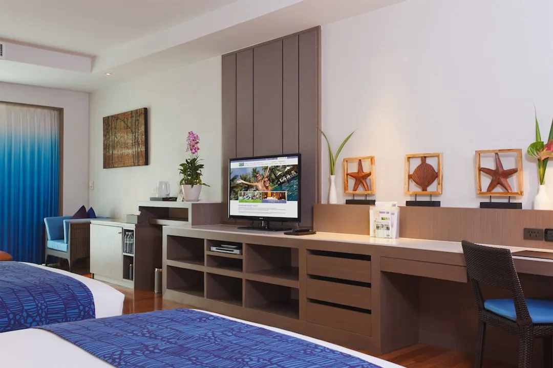 布吉度假村假日酒店 (IHG 旗下酒店)-套房, 1 張特大雙人床, 泳池景 (Furnished Balcony)-6