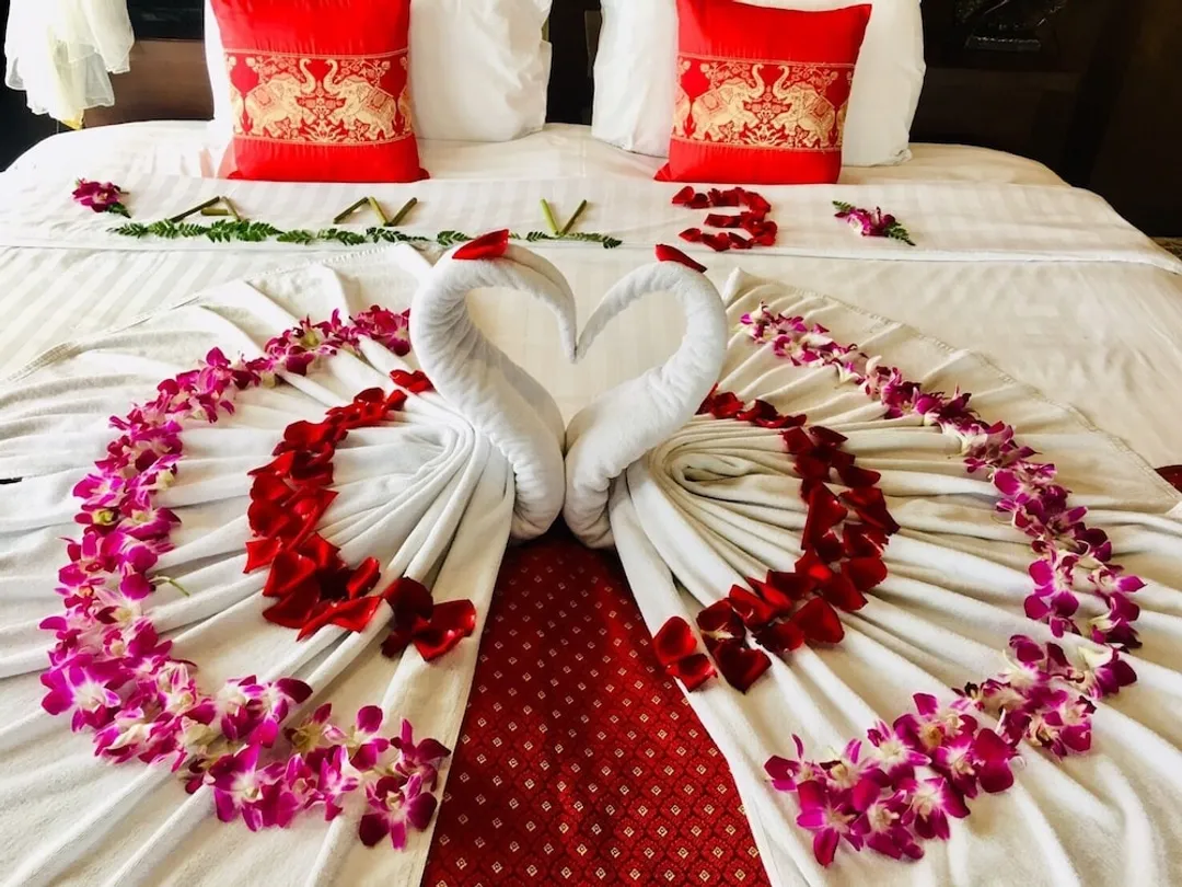 星哈蒙特拉飯店-Honeymoon Lanna Suite with Balcony (incl. Sparkling Wine 1blt, Rose Petals, 1 time Afternoon Tea)-3