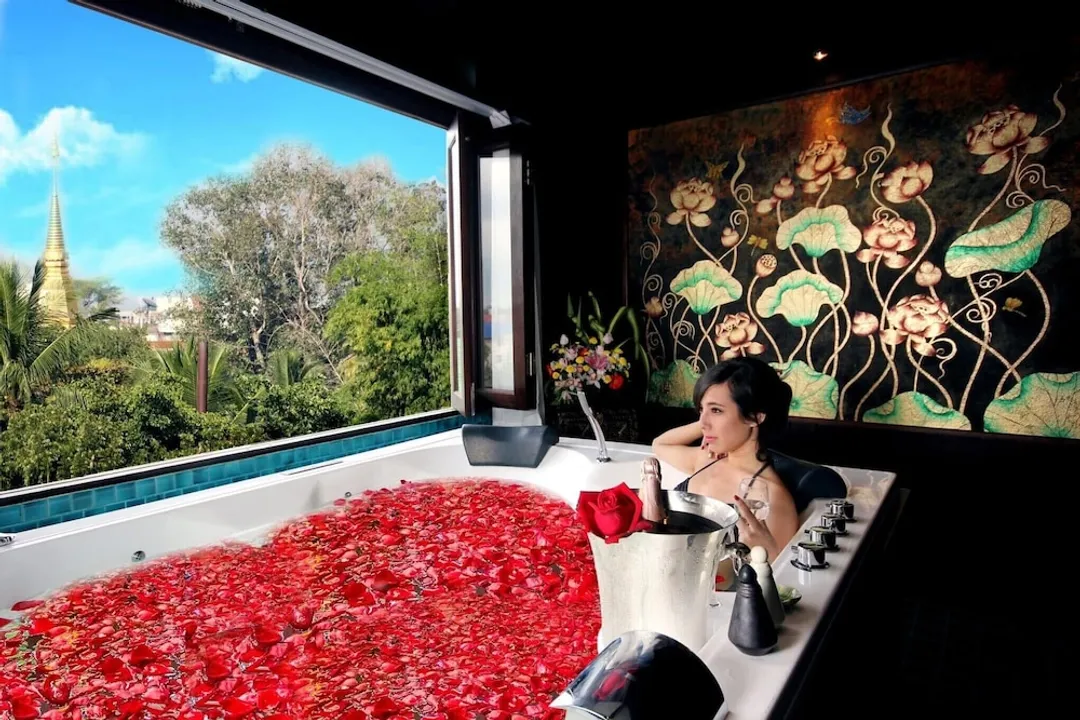 星哈蒙特拉飯店-Honeymoon Nakara Suite with Balcony (incl. Sparkling Wine 1blt, Rose Petals, 1 time Afternoon Tea)-5