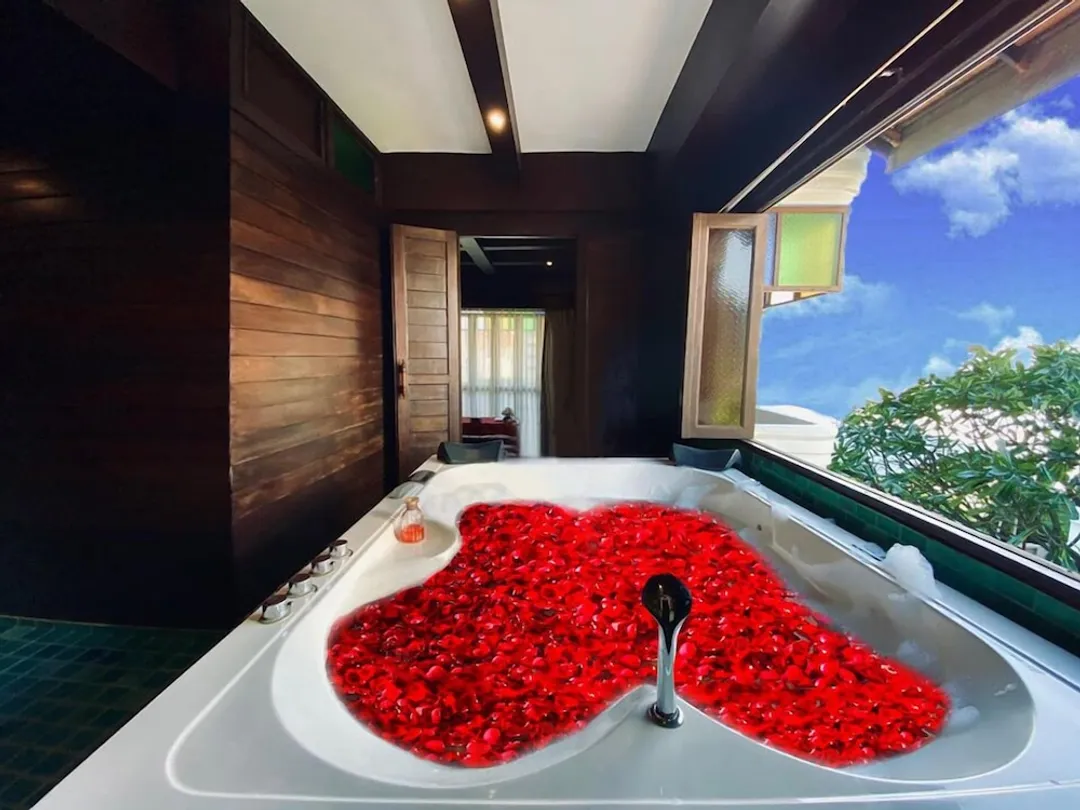 星哈蒙特拉飯店-Honeymoon Nakara Suite with Balcony (incl. Sparkling Wine 1blt, Rose Petals, 1 time Afternoon Tea)-1