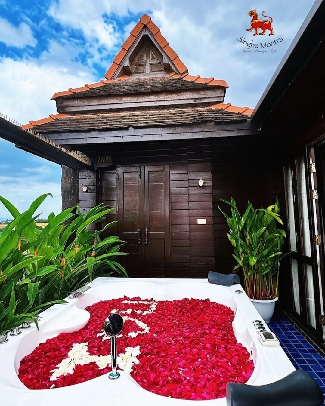 星哈蒙特拉飯店-Honeymoon Sky Roof Suite W/Balcony (incl. Sparkling Wine 1blt, Rose Petals, 1 time Afternoon Tea)-3