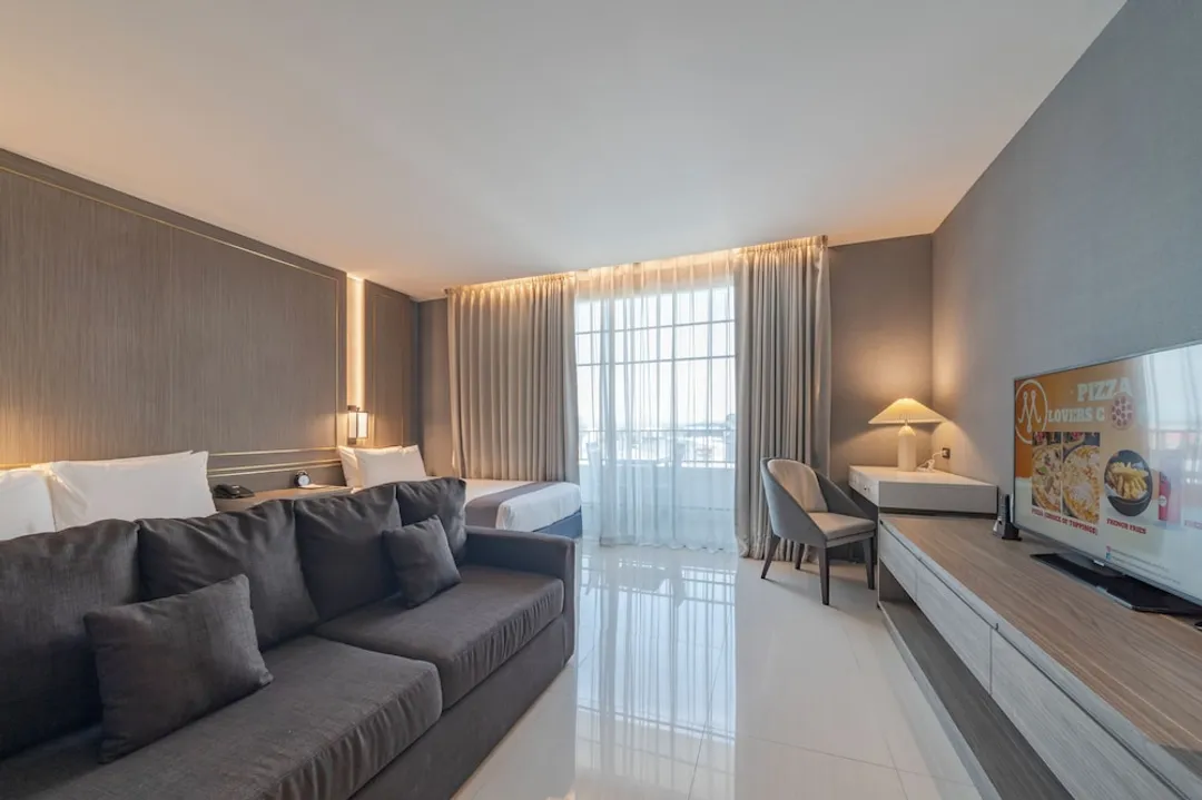 Mandarin Eastville, Pattaya-Classic Family Deluxe-1
